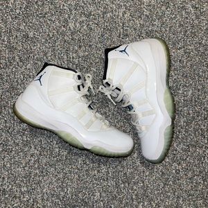 Jordan 11 legend blues